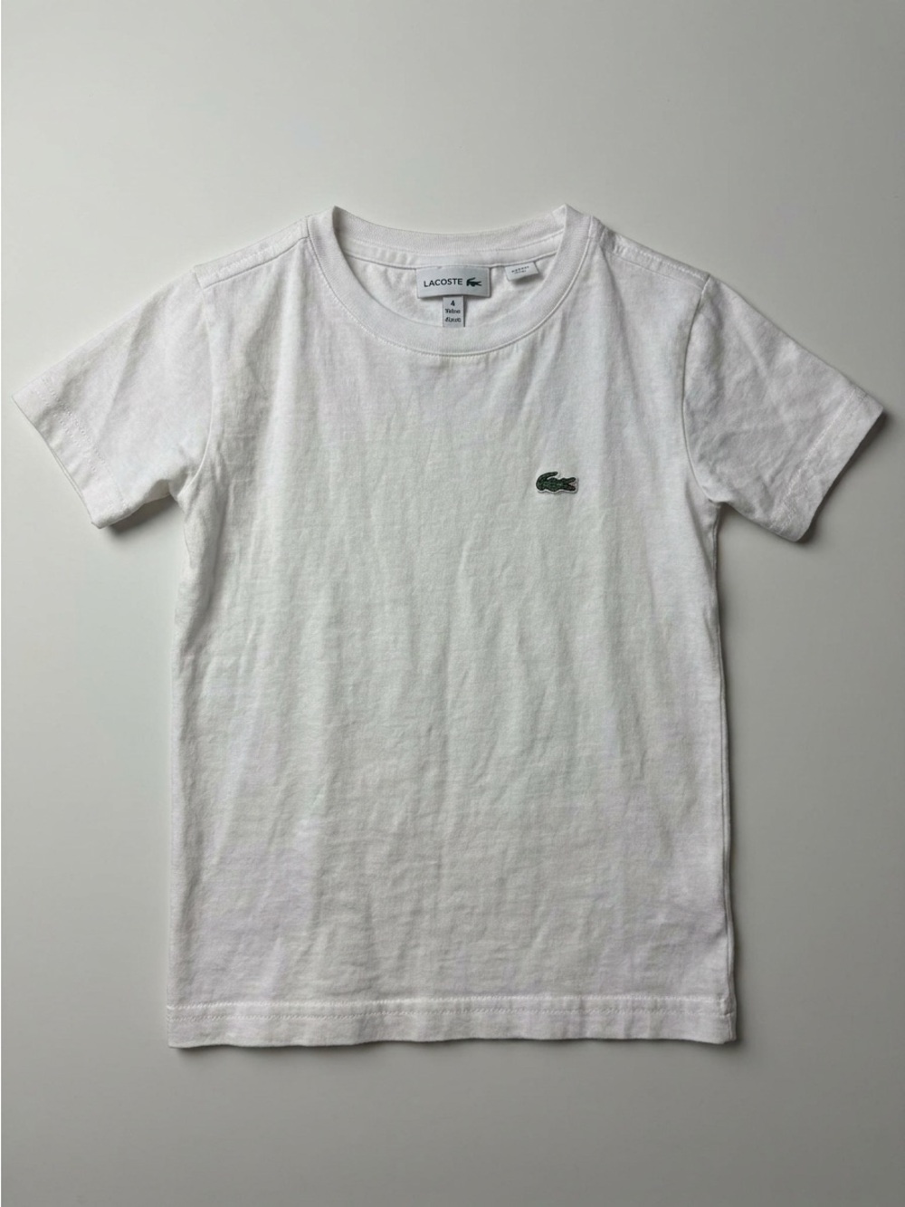 LACOSTE Boys (like new) Size 4 White t-shirt